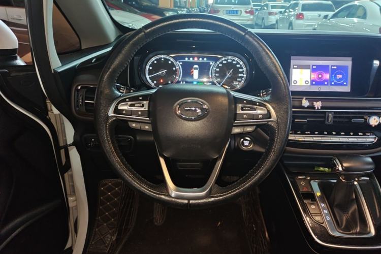 Used GAC Trumpchi M6 2019 270T Automatic Luxury Edition (7-seater) China V Standard Steering Wheel