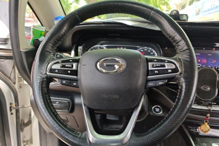 Used GAC Trumpchi M6 2019 270T Automatic Luxury Edition (7-seater) China V Standard Steering Wheel