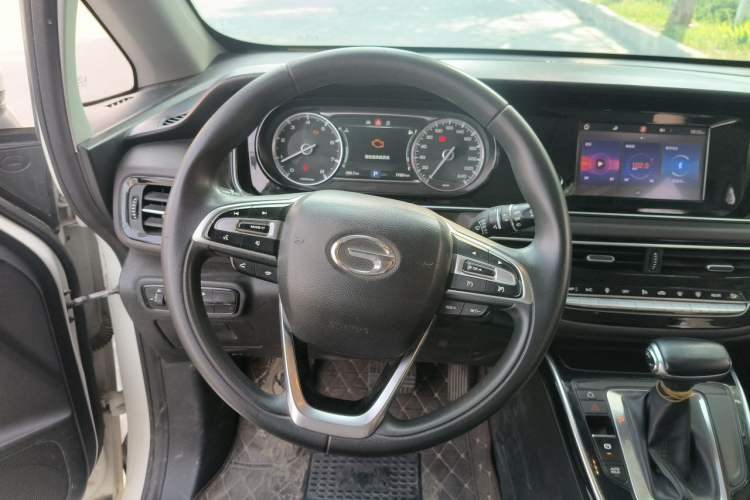 Used GAC Trumpchi M6 2019 270T DCT Luxury Edition (7-seater) China VI Steering Wheel