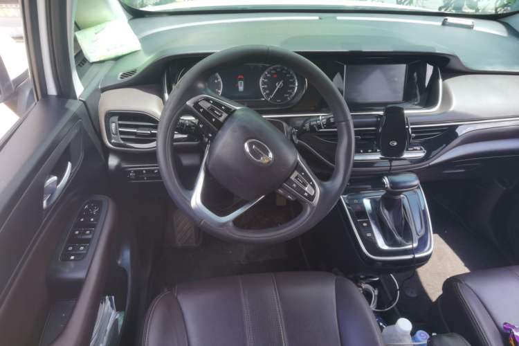 Used GAC Trumpchi M6 2019 270T Automatic Luxury Edition (7-seater) China V Standard Steering Wheel