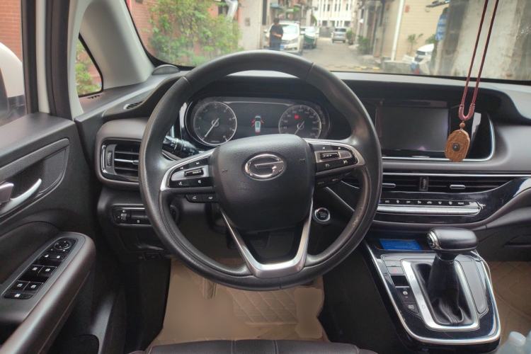 Used GAC Trumpchi M6 2019 270T Automatic Luxury Edition (7-seater) China V Standard Steering Wheel