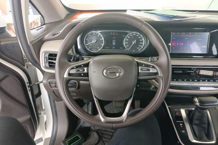Used GAC Trumpchi M6 2019 270T Automatic Elite Edition (7-seater) China V Standard Steering Wheel
