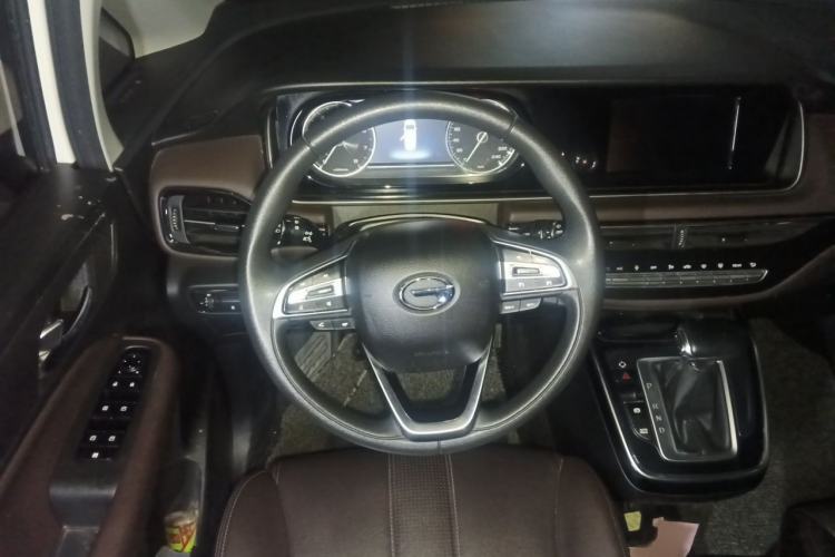 Used GAC Trumpchi M6 2019 270T Automatic Luxury Edition (7-seater) China V Standard Steering Wheel