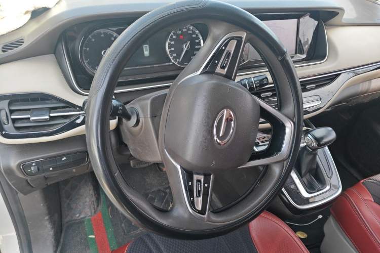 Used GAC Trumpchi M6 2019 270T Automatic Elite Edition (7-seater) China V Standard Steering Wheel