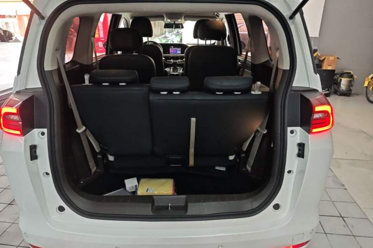 Used GAC Trumpchi M6 2019 270T DCT Elite Edition (7-seater) China VI Trunk