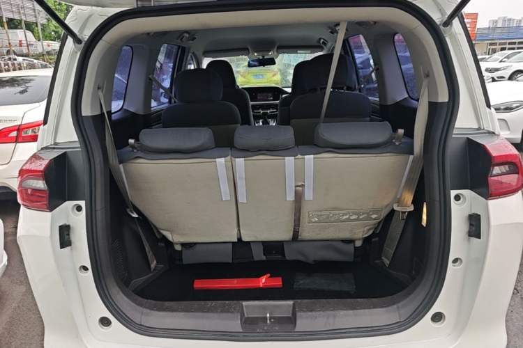 Used GAC Trumpchi M6 2019 270T DCT Elite Edition (7-seater) China VI Trunk