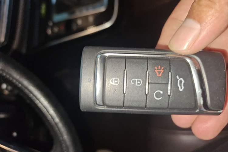 Used GAC Trumpchi M6 2019 270T Automatic Luxury Edition (7-seater) China V Standard Vehicle Key