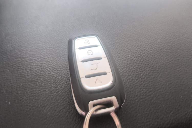 Used GAC Trumpchi M6 2019 270T Automatic Luxury Edition (7-seater) China V Standard Vehicle Key