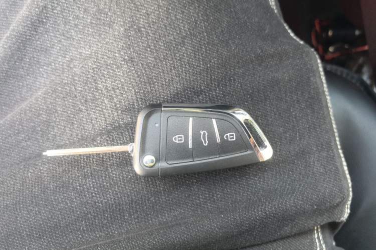 Used GAC Trumpchi M6 2019 270T Manual Elite Edition (7-seater) China V Standard Vehicle Key