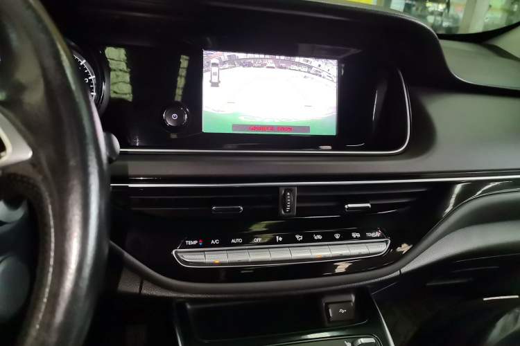 Used GAC Trumpchi M6 2021 270T DCT Luxury Edition (7-seater) Audio And AC Panel