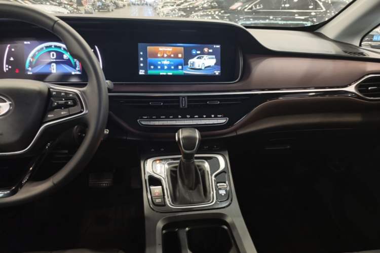 Used GAC Trumpchi M6 2021 PRO 270T DCT Elite Edition Audio And AC Panel