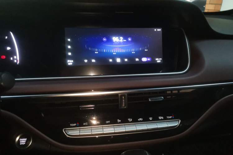 Used GAC Trumpchi M6 2021 PRO 270T Automatic Luxury Edition Audio And AC Panel