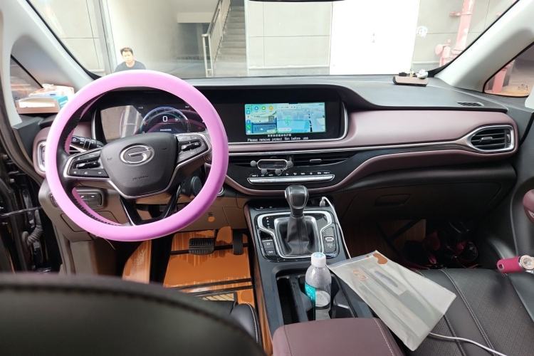 Used GAC Trumpchi M6 2021 270T DCT Prestige Edition (7-seater) Center Console