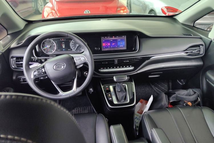 Used GAC Trumpchi M6 2021 270T DCT Luxury Edition (7 Seats) Center Console