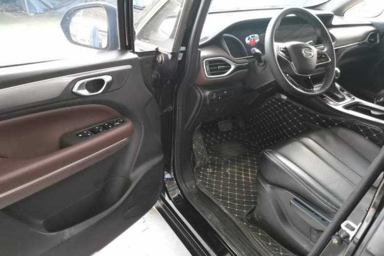 Used GAC Trumpchi M6 2021 270T DCT Prestige Edition (6-seater) Driver Seat