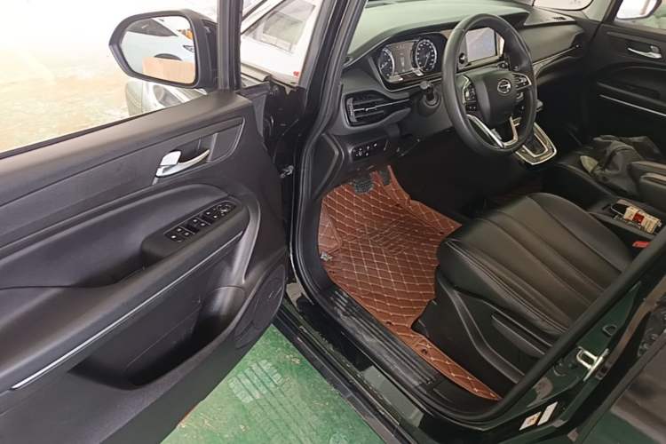 Used GAC Trumpchi M6 2021 270T DCT Luxury Edition (7 Seats) Driver Seat