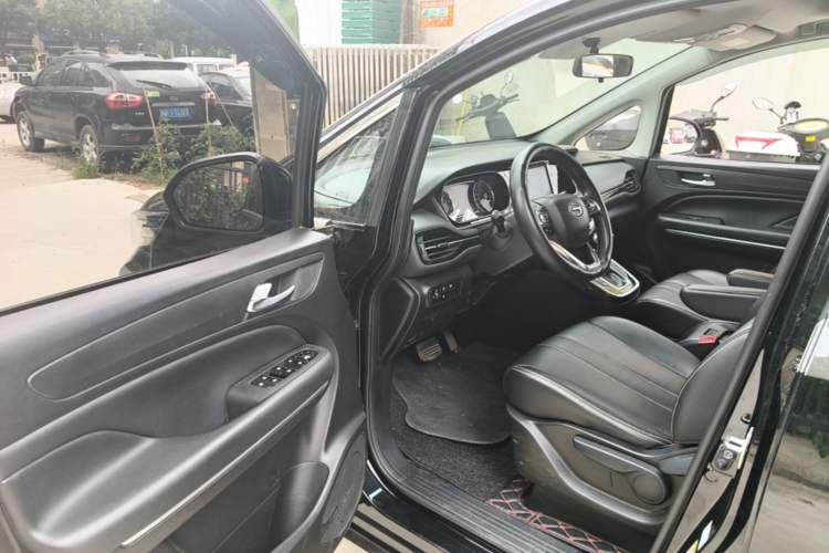 Used GAC Trumpchi M6 2021 270T DCT Luxury Edition (7 Seats) Driver Seat