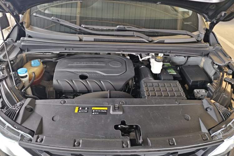 Used GAC Trumpchi M6 2021 PRO 270T DCT Luxury Edition Engine Bay