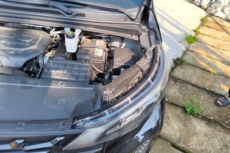 Used GAC Trumpchi M6 2021 PRO 270T DCT Luxury Edition Engine Bay Left