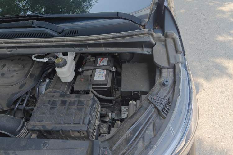 Used GAC Trumpchi M6 2021 PRO 270T DCT Luxury Edition Engine Bay Left