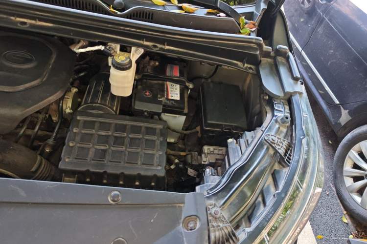 Used GAC Trumpchi M6 2021 PRO 270T DCT Luxury Edition Engine Bay Left