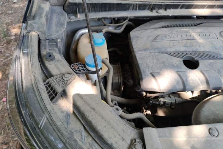 Used GAC Trumpchi M6 2021 PRO 270T Automatic Luxury Edition Engine Bay Right