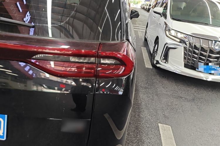 Used GAC Trumpchi M6 2021 PRO 270T DCT Elite Edition Exterior 3