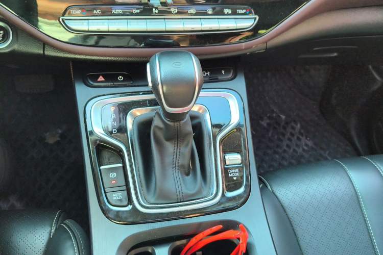 Used GAC Trumpchi M6 2021 PRO 270T DCT Luxury Edition Gear Lever