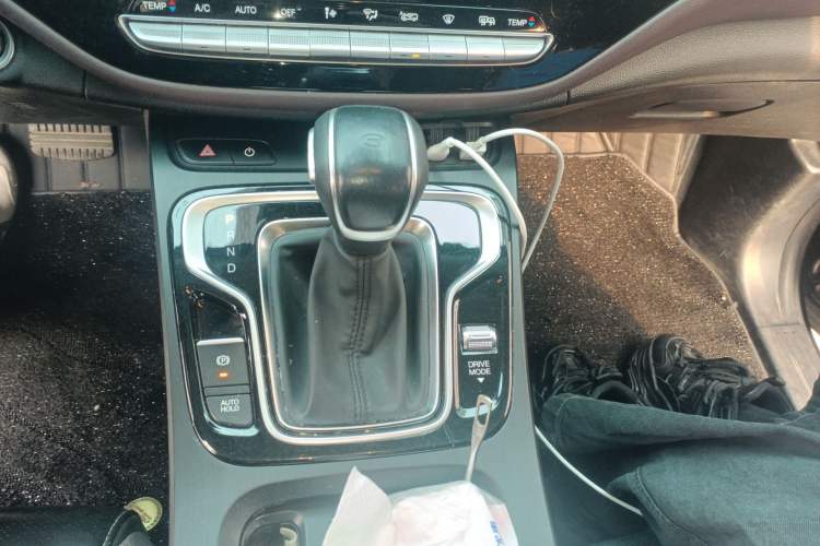Used GAC Trumpchi M6 2021 PRO 270T DCT Luxury Edition Gear Lever