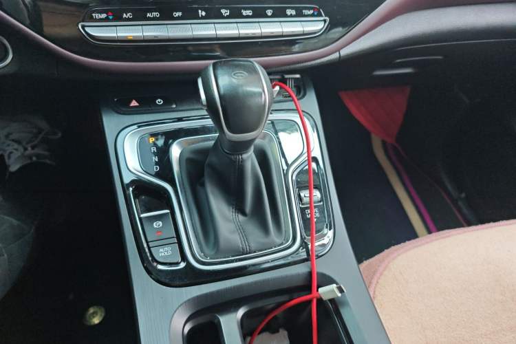 Used GAC Trumpchi M6 2021 PRO 270T Automatic Luxury Edition Gear Lever