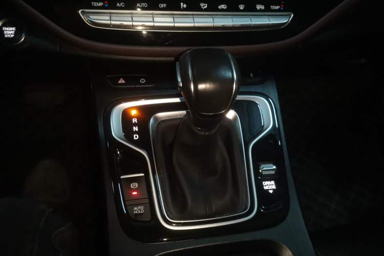Used GAC Trumpchi M6 2021 PRO 270T Automatic Luxury Edition Gear Lever