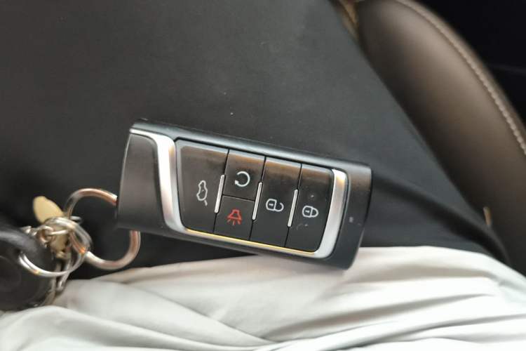 Used GAC Trumpchi M6 2021 270T DCT Luxury Edition (7-seater) Interior 1