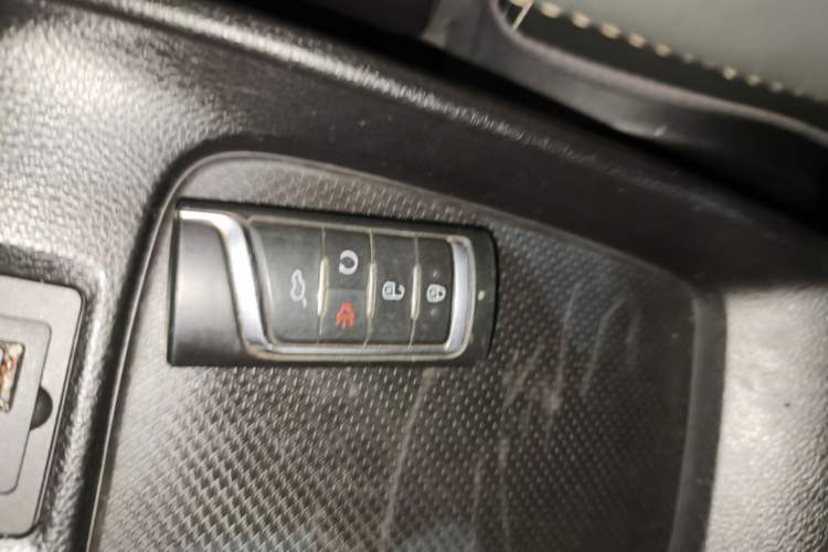 Used GAC Trumpchi M6 2021 270T DCT Luxury Edition (7 Seats) Interior 1
