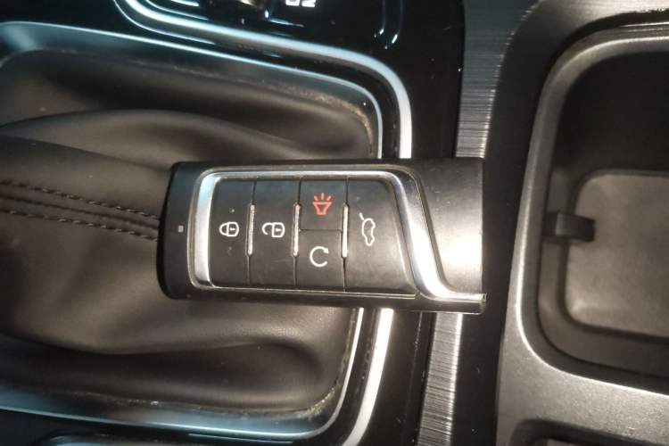 Used GAC Trumpchi M6 2021 PRO 270T Automatic Luxury Edition Interior 1