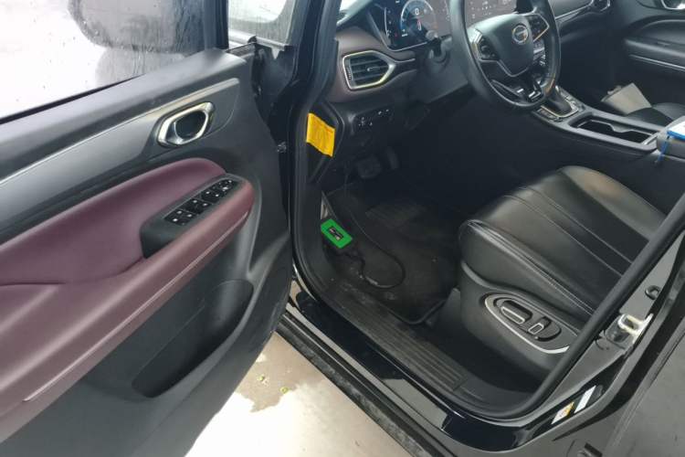 Used GAC Trumpchi M6 2021 270T DCT Luxury Edition (7-seater) Interior 3