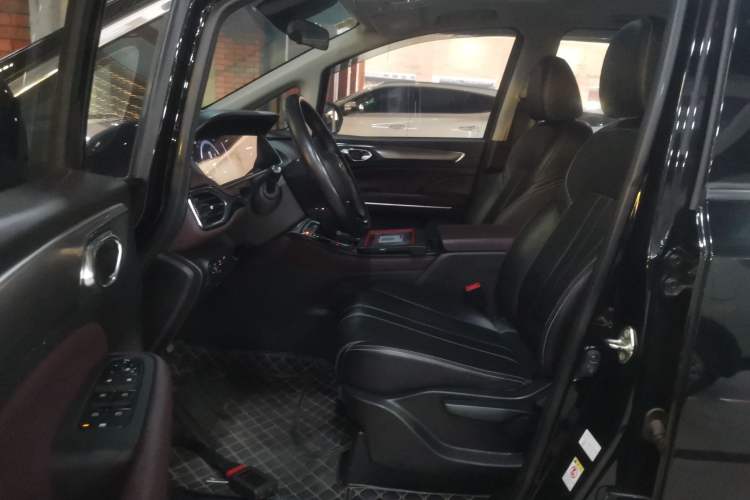 Used GAC Trumpchi M6 2021 PRO 270T Automatic Luxury Edition Interior 3