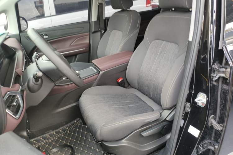 Used GAC Trumpchi M6 2021 PRO 270T Automatic Luxury Edition Left Front Seat