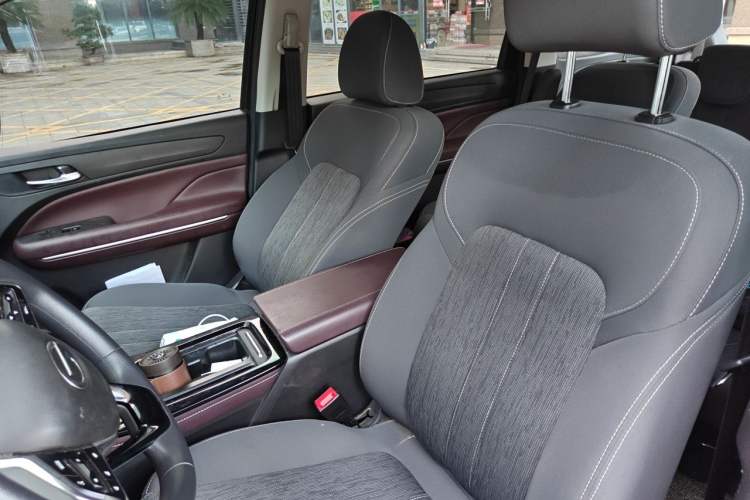 Used GAC Trumpchi M6 2021 270T DCT Elite Edition (7-seater) Left Front Seat