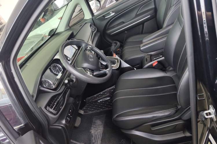Used GAC Trumpchi M6 2021 270T DCT Luxury Edition (7 Seats) Left Front Seat