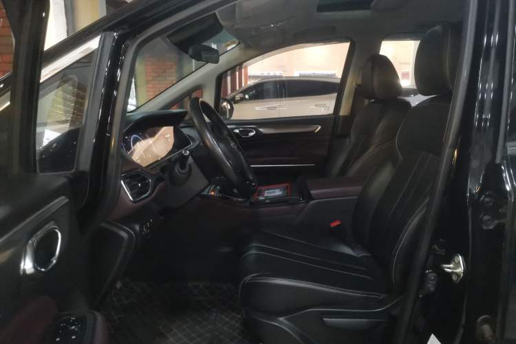 Used GAC Trumpchi M6 2021 PRO 270T Automatic Luxury Edition Left Front Seat