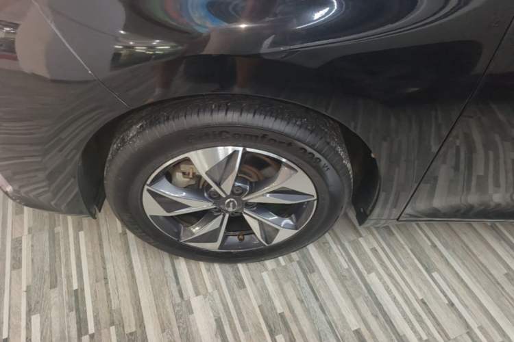 Used GAC Trumpchi M6 2021 PRO 270T DCT Prestige Edition Left Front Wheel Hub