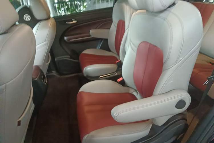 Used GAC Trumpchi M6 2021 PRO 270T DCT Elite Edition Left Rear Seat