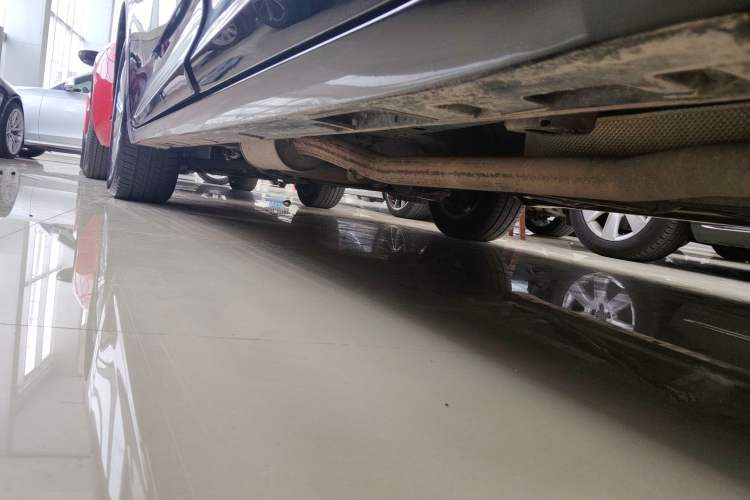 Used GAC Trumpchi M6 2021 270T DCT Luxury Edition (7 Seats) Left Side Sill