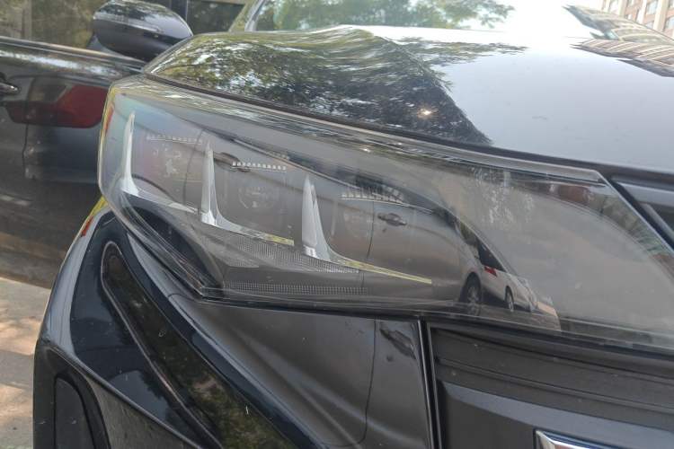 Used GAC Trumpchi M6 2021 PRO 270T DCT Luxury Edition Right Front Headlight