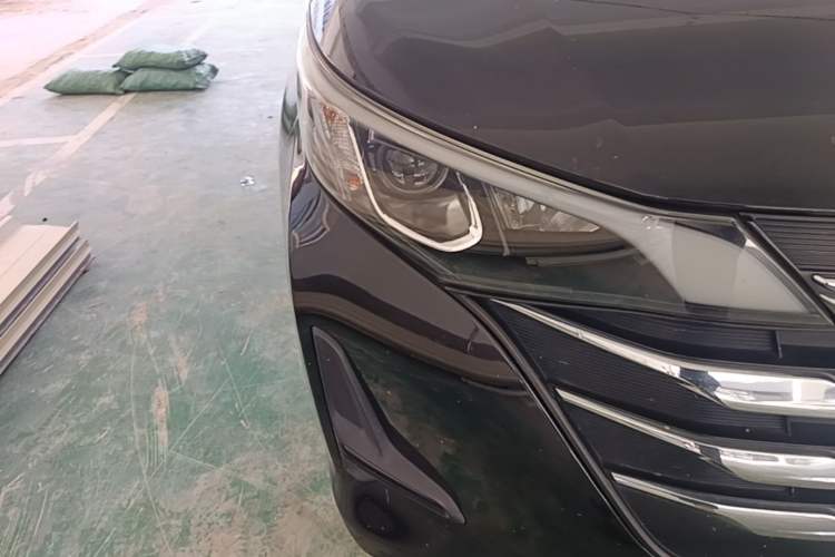 Used GAC Trumpchi M6 2021 270T DCT Luxury Edition (7 Seats) Right Front Headlight