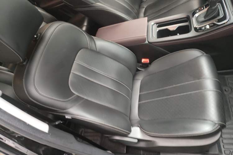 Used GAC Trumpchi M6 2021 270T DCT Luxury Edition (6-seater) Right Front Seat