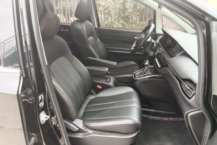 Used GAC Trumpchi M6 2021 270T DCT Luxury Edition (7 Seats) Right Front Seat