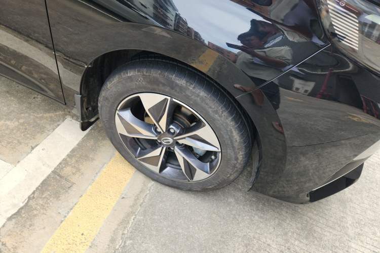 Used GAC Trumpchi M6 2021 270T DCT Prestige Edition (7-seater) Right Front Wheel Hub