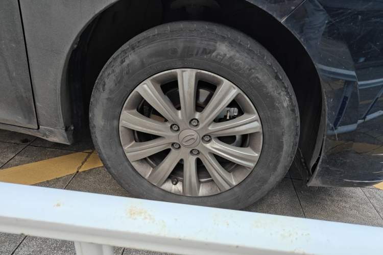 Used GAC Trumpchi M6 2021 270T DCT Elite Edition (7-seater) Right Front Wheel Hub