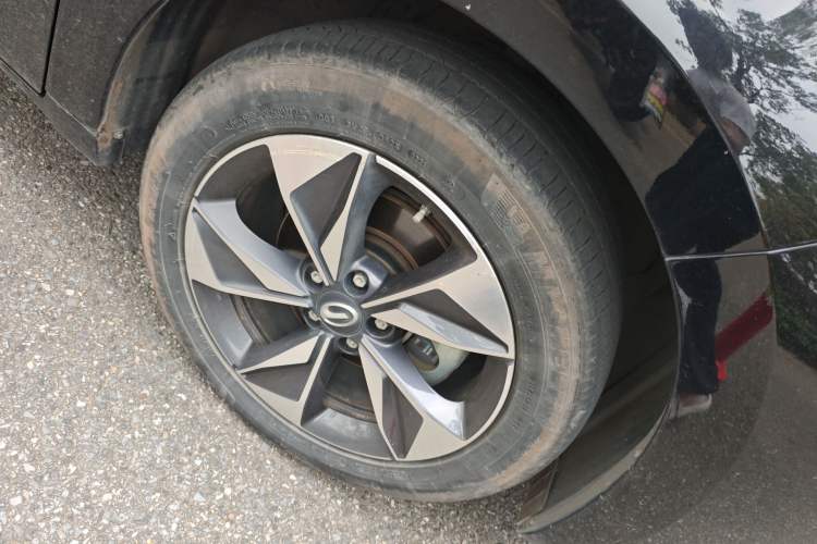 Used GAC Trumpchi M6 2021 PRO 270T DCT Luxury Edition Right Front Wheel Hub